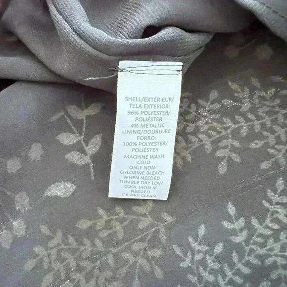 NWT Ann Taylor Loft Black Metallic Floral Ruffle Off the Shoulder Top Blouse S - Picture 9 of 10